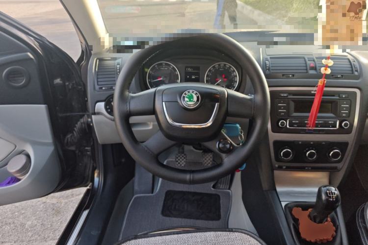 Used Skoda Octavia 2013 1.6L Manual Yijie Edition Steering Wheel