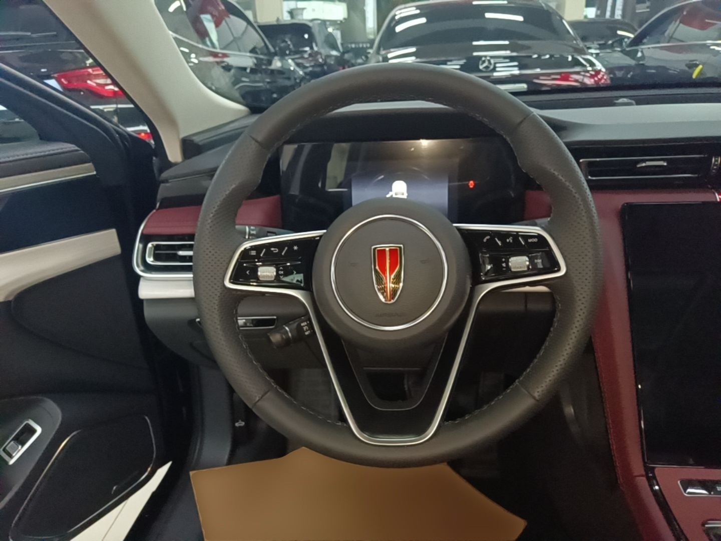 Hongqi H5 2025 1.5T DCT Qiyun 500 000th Unit Commemorative Edition — снимка 13