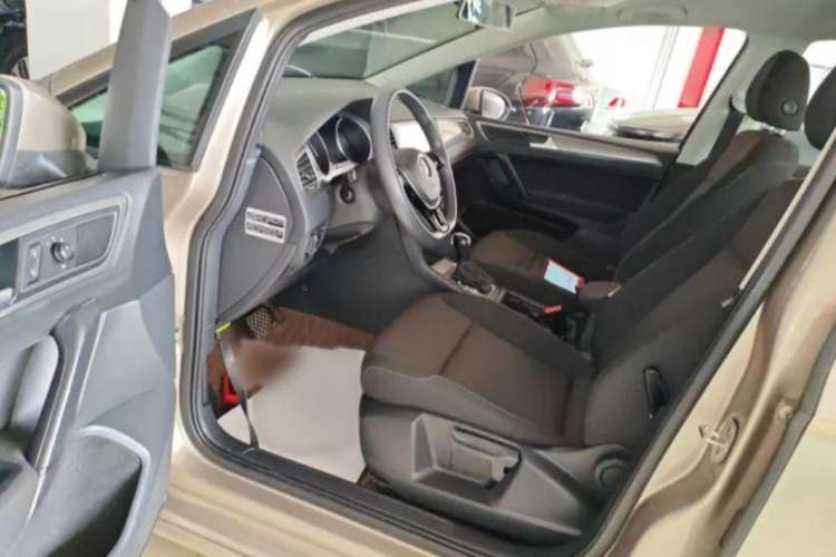 Used Volkswagen Golf Sportsvan 2016 1.6L Automatic Comfort Model