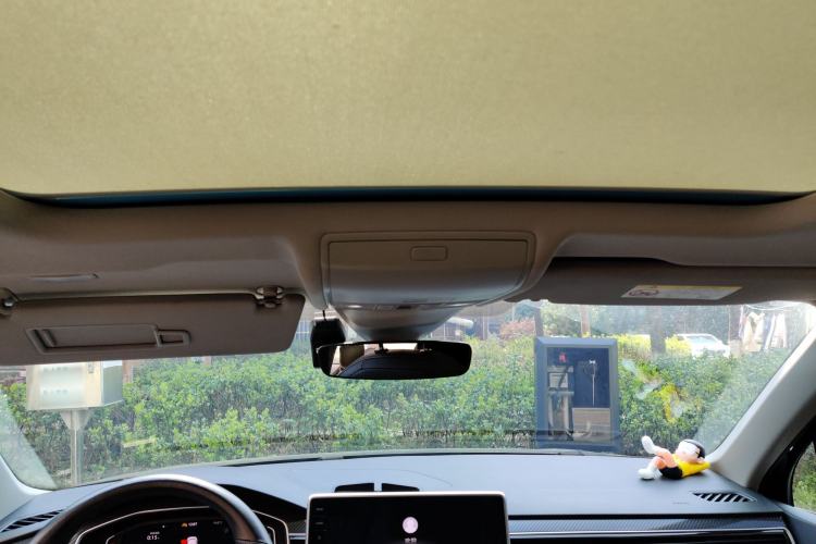 Used Volkswagen Tiguan L 2022 330TSI Automatic Two-Wheel Drive R-Line Enhanced Edition