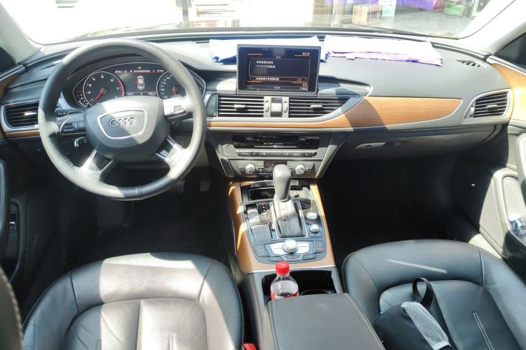 Used Audi A6L 2018 30th Anniversary Edition 30 FSI Style Model Center Console