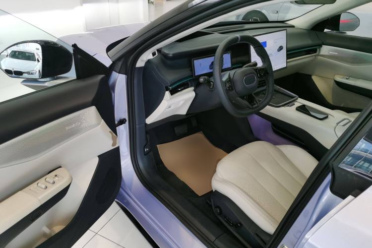 Used Lynk & Co 07 2024 EM-P 126 Long-Range Intelligent Driving Ultra
