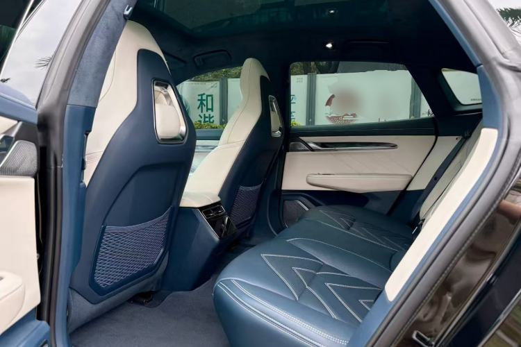 Used Zeekr 001 2023 WE Edition 100 kWh
