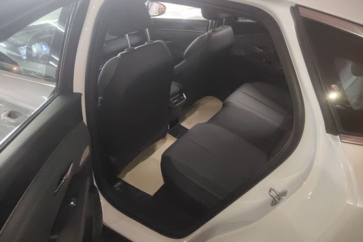 Used BYD Qin L 2025 DM-i Smart Drive 120KM Leading Model
