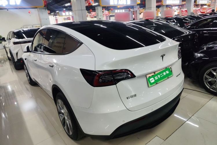 Used Tesla Model Y 2022 Long-Range All-Wheel-Drive Version