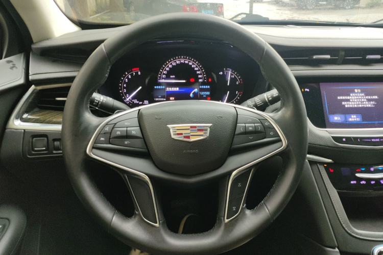 Used Cadillac XT5 2017 Anniversary Edition 28T Four-Wheel Drive Luxury Model
