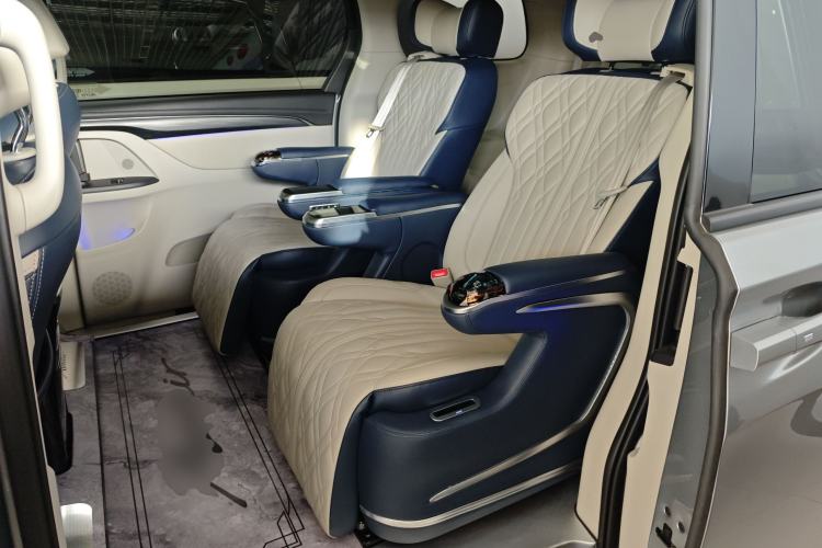 Used Buick GL8 2023 ES Lu Zun Comfort Model