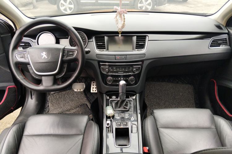 Used Peugeot 508 2015 1.6THP Automatic Prestige Edition Center Console
