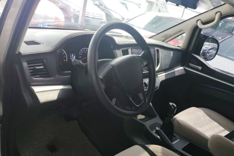 Used FORTHING Lingzhi 2022 M5L 2.0L Utility Model 7 Seats