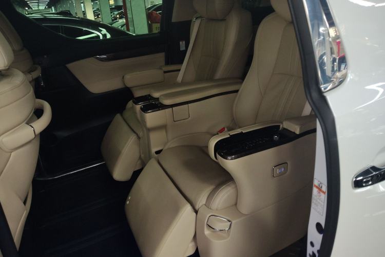 Used Toyota Alphard 2021 Dual-Motor 2.5L Premium Edition