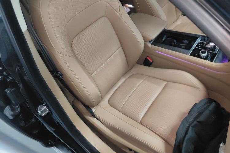 Used Jaguar XFL 2024 2.0T P250 Two-Wheel Drive Prestige Luxury Edition
