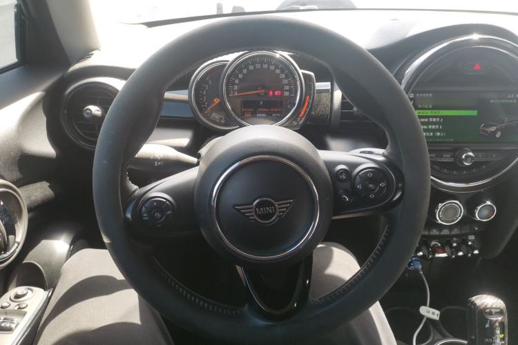 Used MINI 2018 1.5T COOPER Classic Edition
