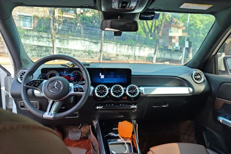 Used Mercedes-Benz GLB 2023 Refreshed GLB 200 Dynamic Edition Interior 2