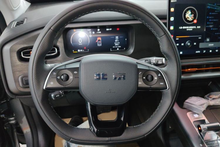 Used BAIC Off-Road BJ30 2026 Model Traveler 1.5T DCT Two-Wheel Drive Seven-Seat Version
