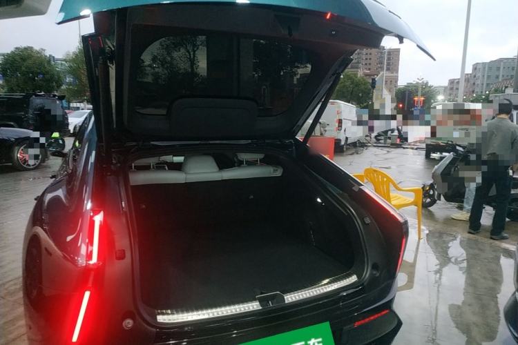 Used XPeng P7 2025 Model—750 All-Wheel-Drive High-Performance Ultra
