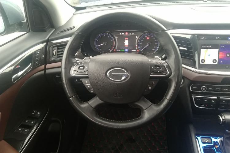 Used GAC Trumpchi GS8 2017 320T Two-Wheel Drive Luxury Smart Connectivity Version (7 Seats) Steering Wheel