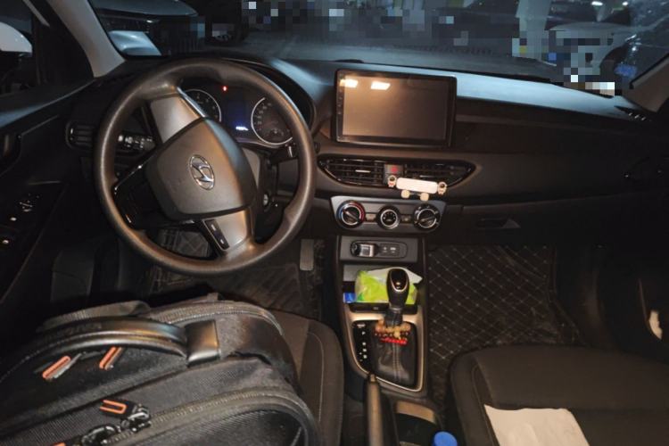 Used Hyundai Celesta 2018 1.6L Automatic GL Enjoyment Version China V Standard Center Console