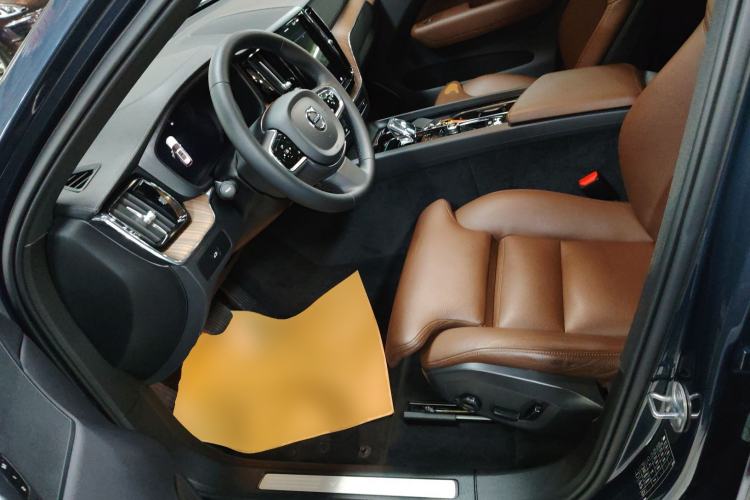 Used Volvo XC60 2024 B5 4x4 Smart Luxury Edition