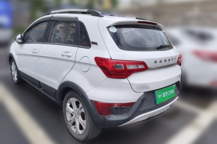 Used BAIC Senova X25 2015 1.5L manual Comfort trim level