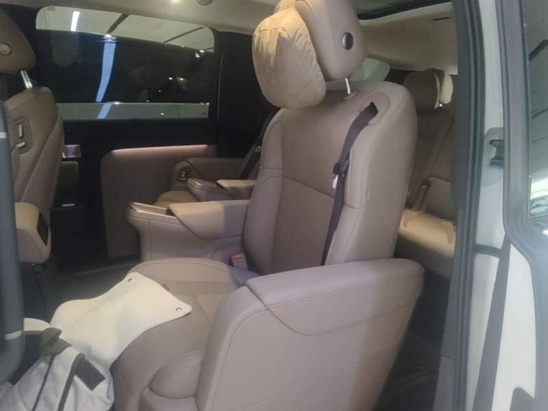 Used Li Auto MEGA 2025 Ultra Smart Refreshed Edition — 16