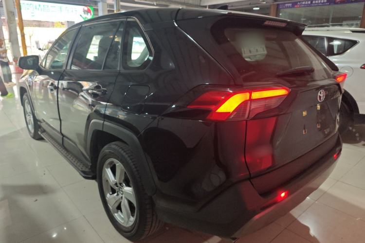 Used Toyota RAV4 2020 2.0L CVT Two-Wheel Drive Fashion PLUS Edition