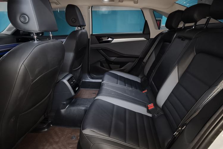 Used Volkswagen Sagitar 2020 200TSI DSG Comfort Version China VI Standard Left Rear Seat