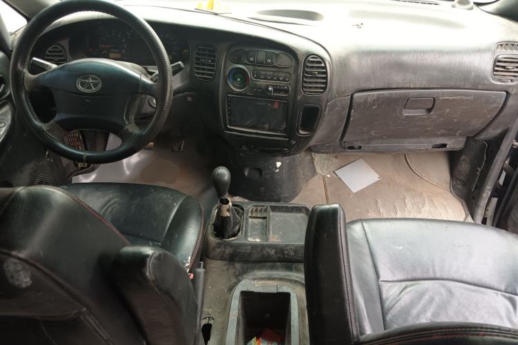 Used JAC Group Refine 2011 2.0L Shuttle Gasoline Standard Edition HFC4GA3