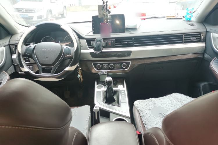 Used FORTHING T5 2023 Grand Edition 1.6L Manual Dream Version Five Seats
