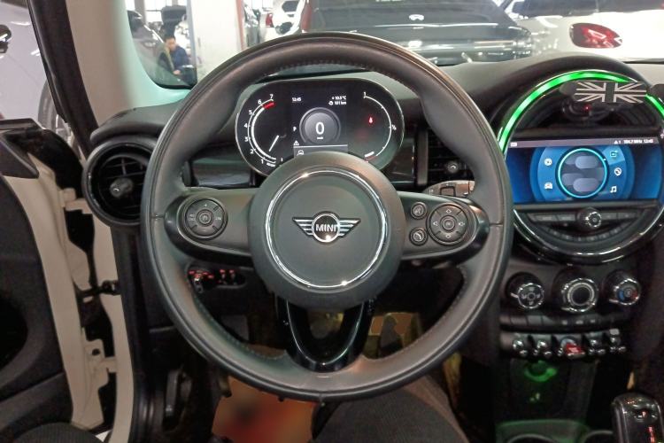 Used MINI MINI 2021 1.5T COOPER Classic Edition