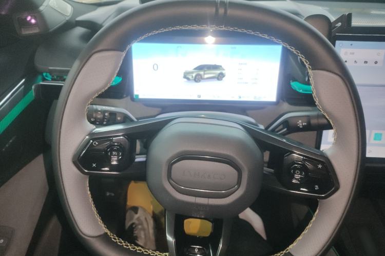 Used Lynk & Co 08 EM-P 2023 245km Ultra-Long Range Halo Steering Wheel
