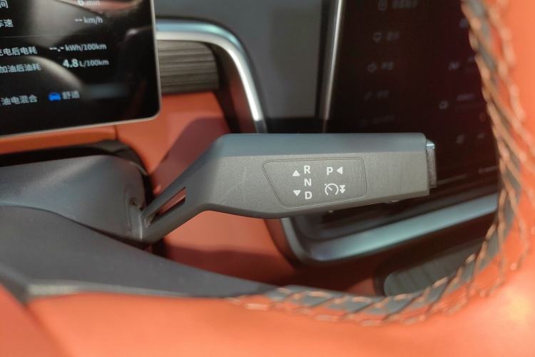 Used Dongfeng eπ eπ008 2024 210Max Range-Extended Version 6 Seats