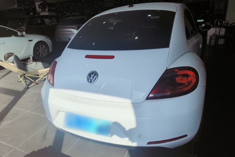 Used Volkswagen Beetle 2015 180TSI model
