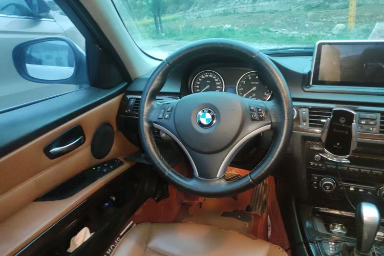 Used BMW 3 Series 2010 325i Sport Edition Steering Wheel