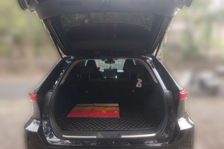 Used Toyota Harrier 2022 2.0L CVT Two-Wheel Drive Deluxe Edition Trunk