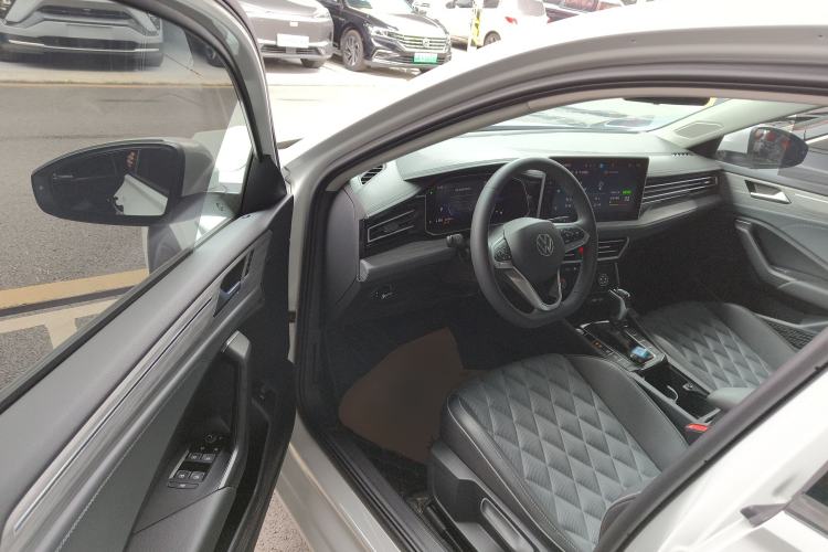 Used Volkswagen Sagitar 2023 300TSI DSG Excellence Edition Driver Seat