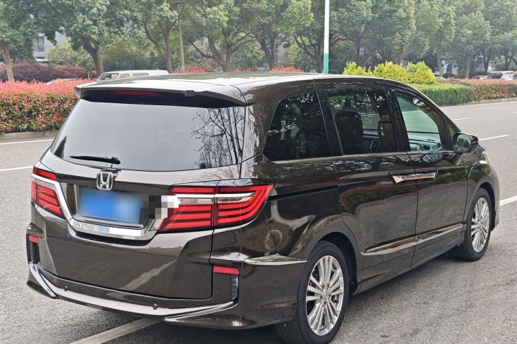 Used Honda Elysion 2016 2.4L Classic Edition Exterior 10