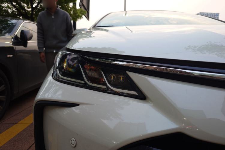 Used Toyota Corolla 2021 1.2T S-CVT Luxury Edition Right Front Headlight