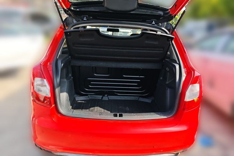 Used Skoda Fabia 2012 1.6L Automatic Cool Black Edition Trunk