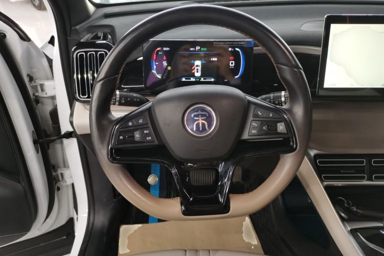 Used BYD Song Pro New Energy 2024 HONOR Edition DM-i 71KM Navigation Model
