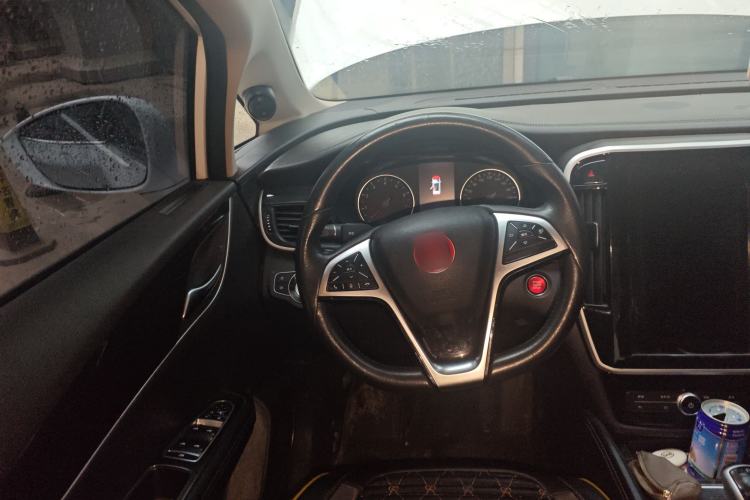 Used BYD Song MAX 2017 1.5T Automatic Smart Connect Elite 7-Seater Steering Wheel