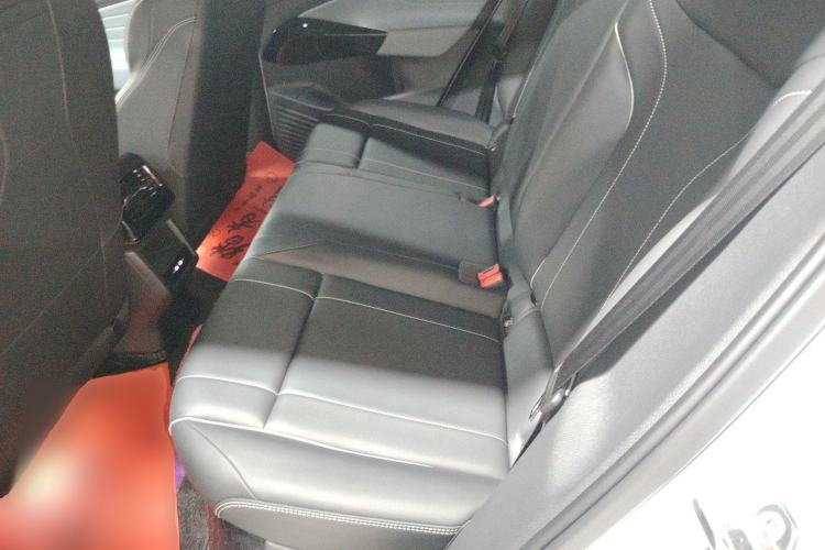 Used Volkswagen ID.4 X 2025 Smart Version Pure & Intelligent Enjoyment Edition Left Rear Seat