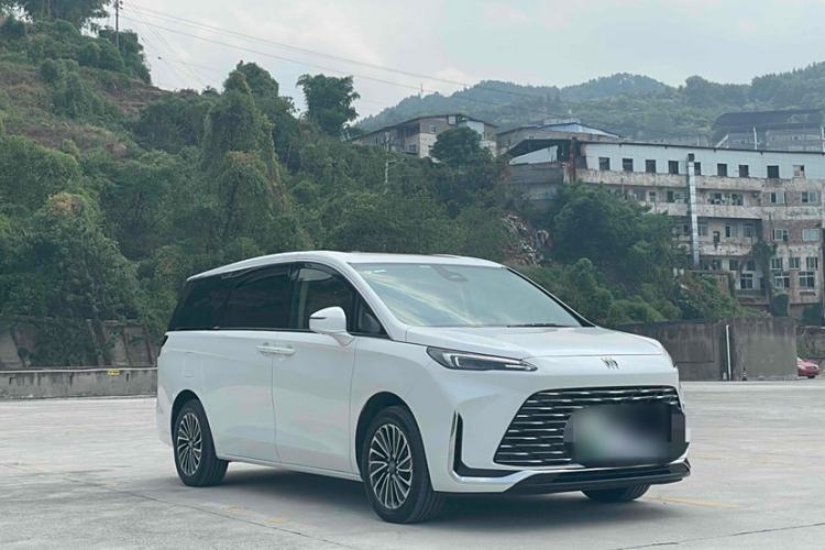 Used Buick GL8 New Energy 2025 Lu Shang Luxury Edition 7-Seater