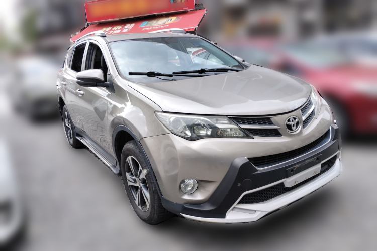 Used Toyota RAV4 2015 2.0L CVT Two-Wheel Drive Fashion Edition
