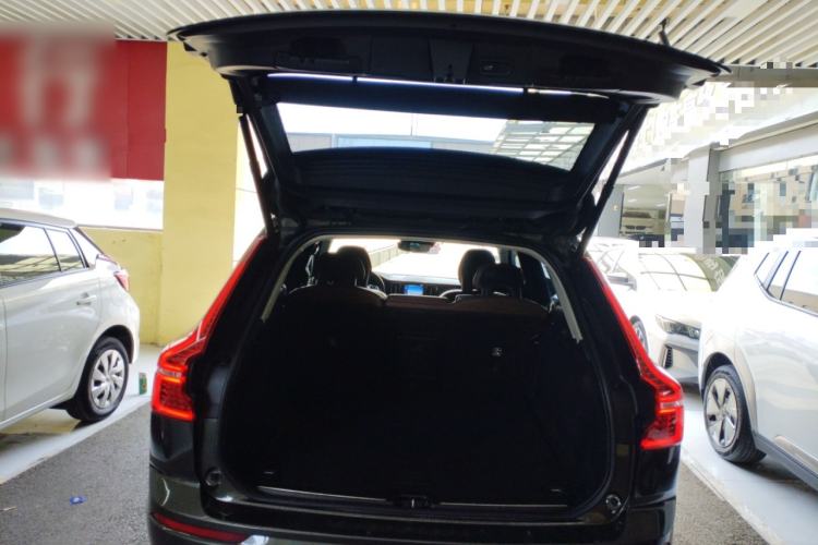 Used Volvo XC60 2019 T5 4x4 Zhiyuan Edition China VI Standard
