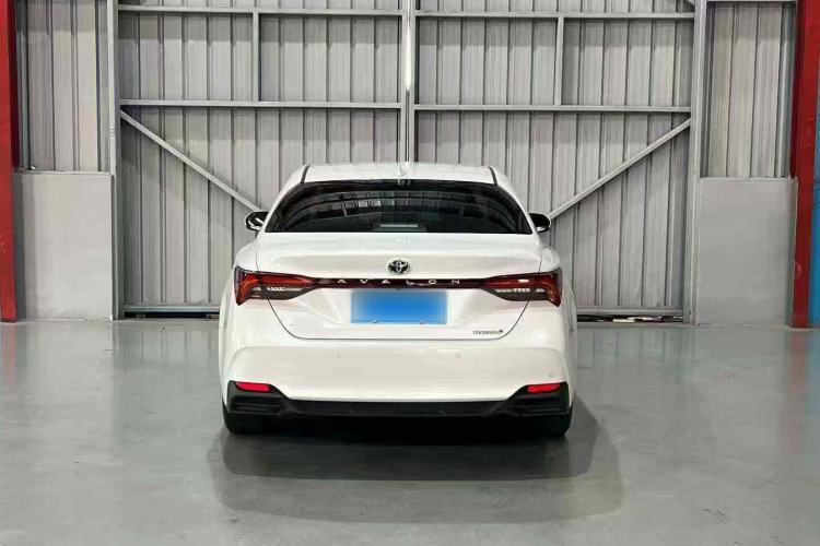 Used Toyota Avalon 2023 Dual-Engine 2.5L Luxury Edition
