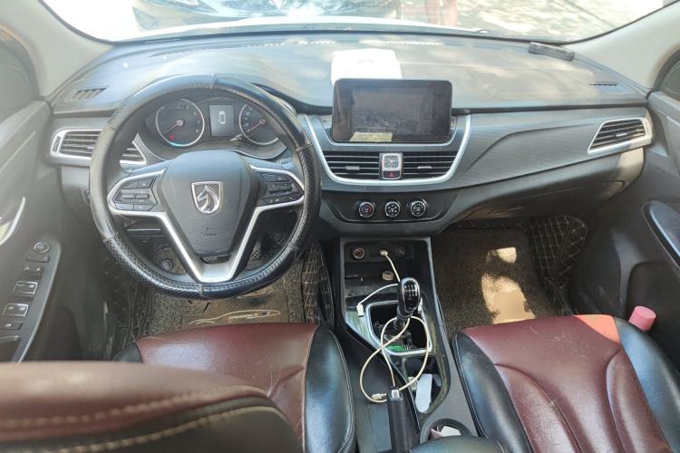 Used Baojun 730 2019 1.5L Manual Fashion Model 7-seater China VI
