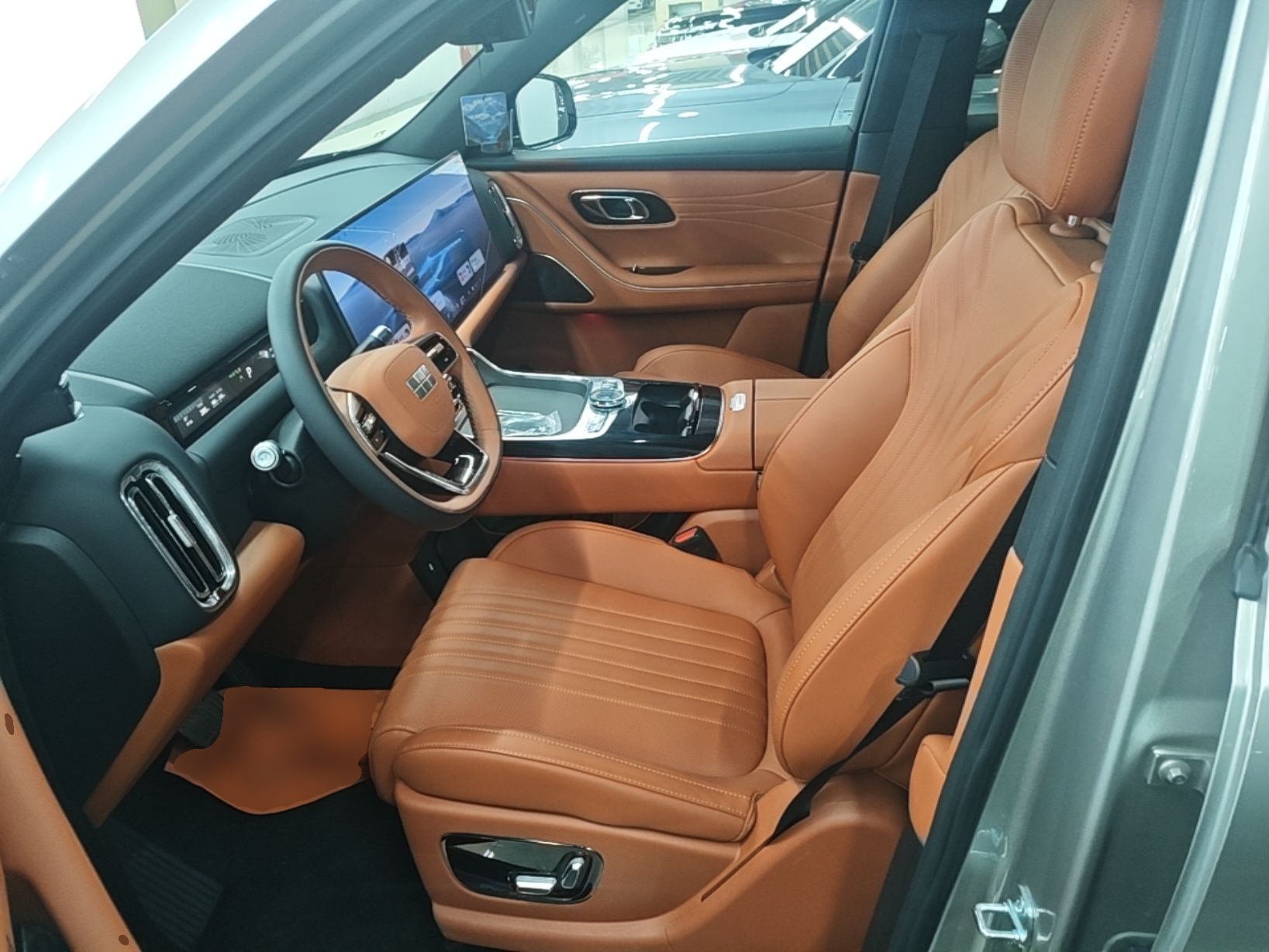 Geely Galaxy M9 2025 Model 230km Two-Wheel-Drive Long-Distance Edition — снимка 17