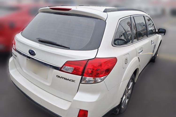 Used Subaru Outback 2010 2.5i Luxury Edition Rear Right 45 Deg