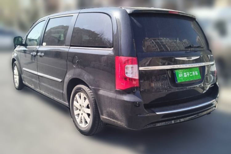 Used Chrysler Grand Voyager 2013 3.6L Luxury Edition