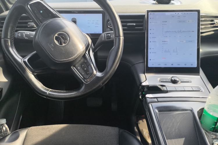 Used Nio EC6 2020 605 km Sport Edition Center Console